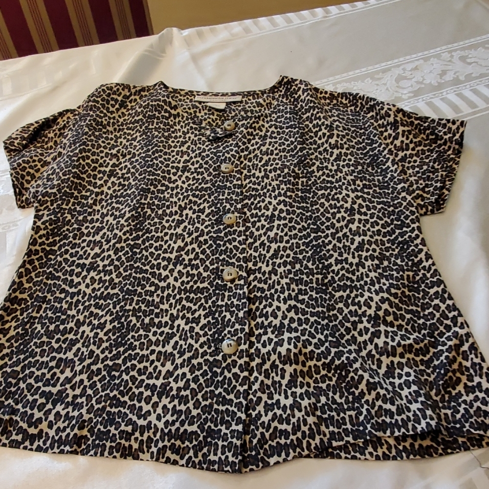 Fundamental Things Short Sleeve Leopard Top S4